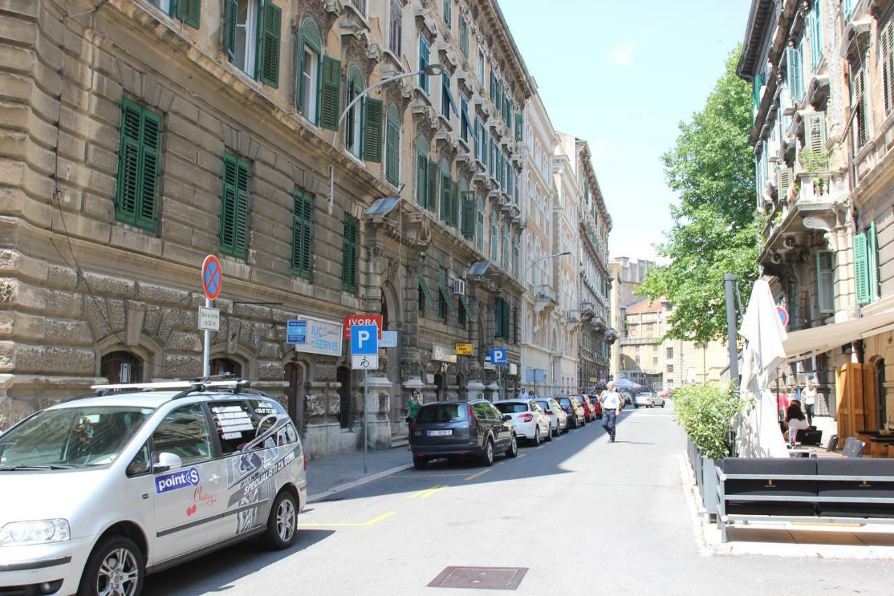 Cozy Apartment In Center Of Fiume Esterno foto
