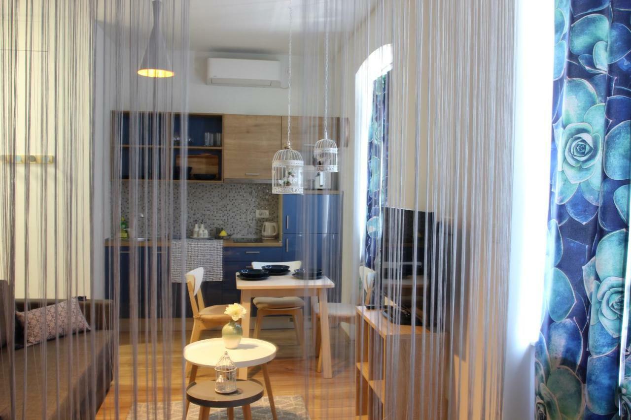 Cozy Apartment In Center Of Fiume Esterno foto
