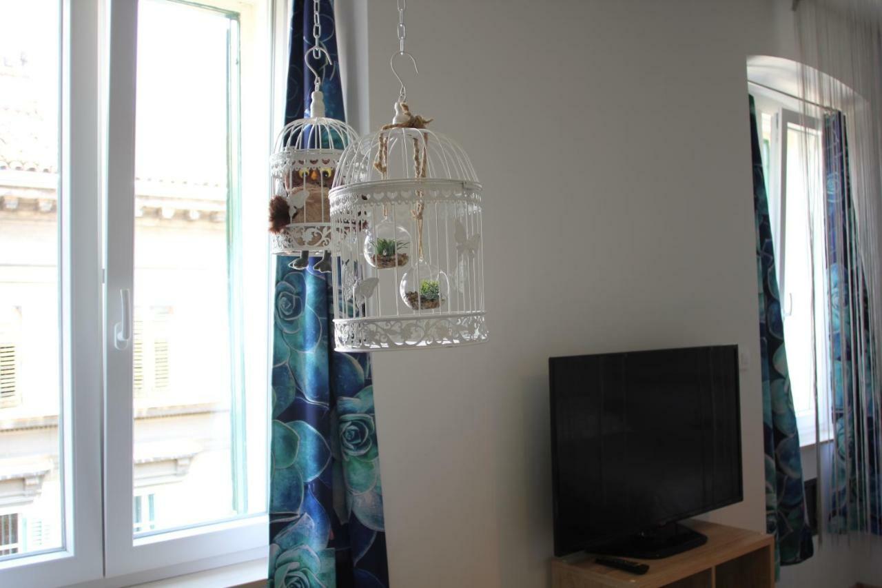 Cozy Apartment In Center Of Fiume Esterno foto