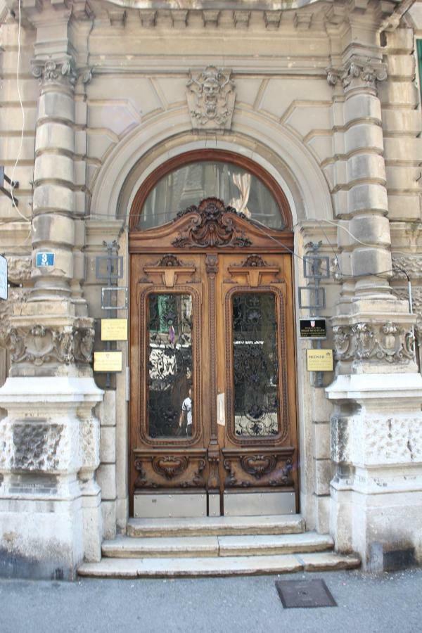 Cozy Apartment In Center Of Fiume Esterno foto